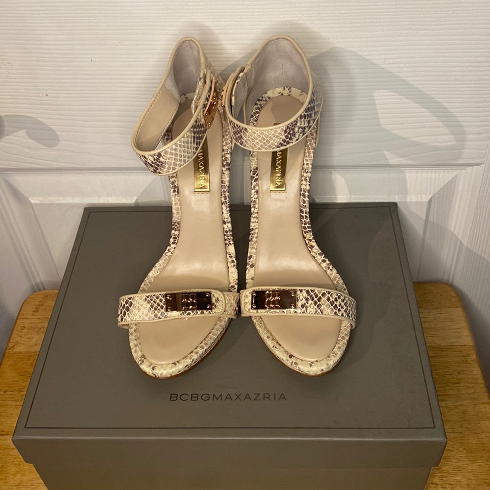 BCBG heels